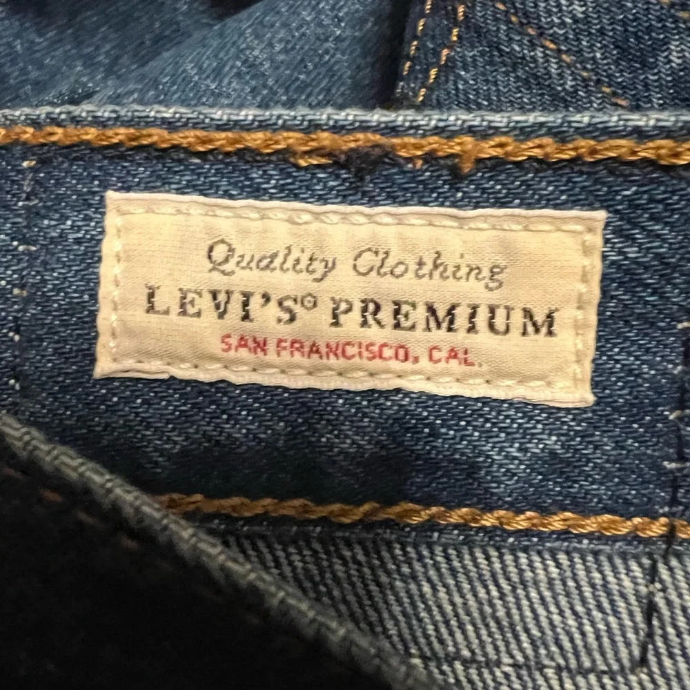 Levi’s Wedgie Jeans  (Premium) – Classic Blue (28) - Picture 10 of 10